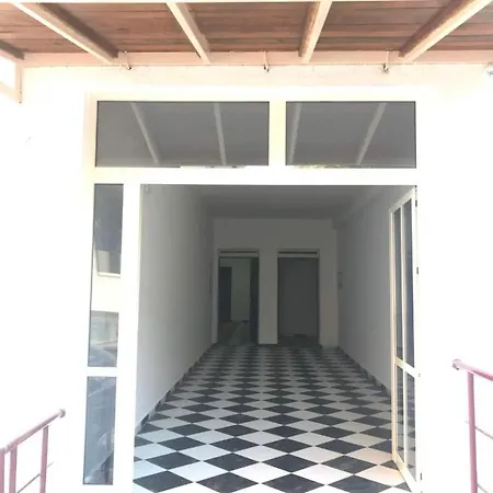 Lungomare View Apartment Vlore